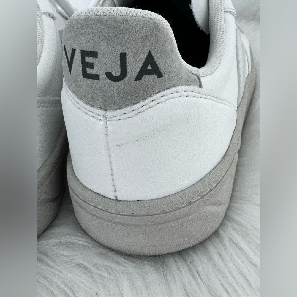 Veja V-10 CWL Sneakers - Picture 11 of 11
